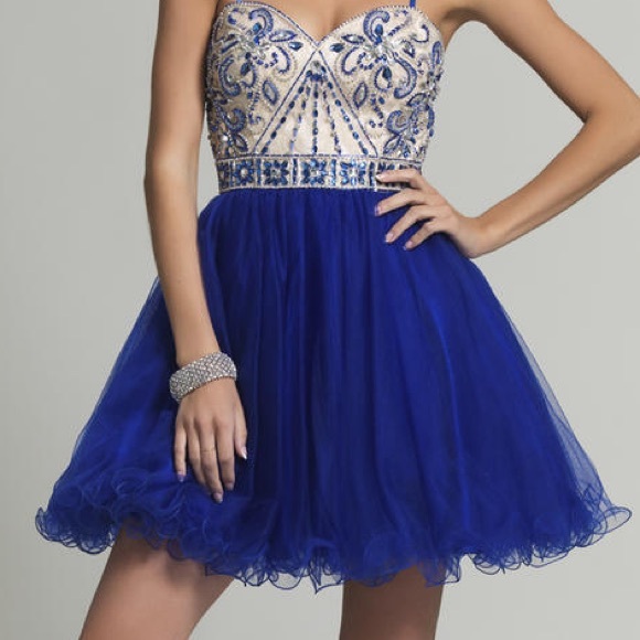 Dave & Johnny Dresses & Skirts - Dave & Johnny 2488 size 6 strapless Sapphire Short Dress